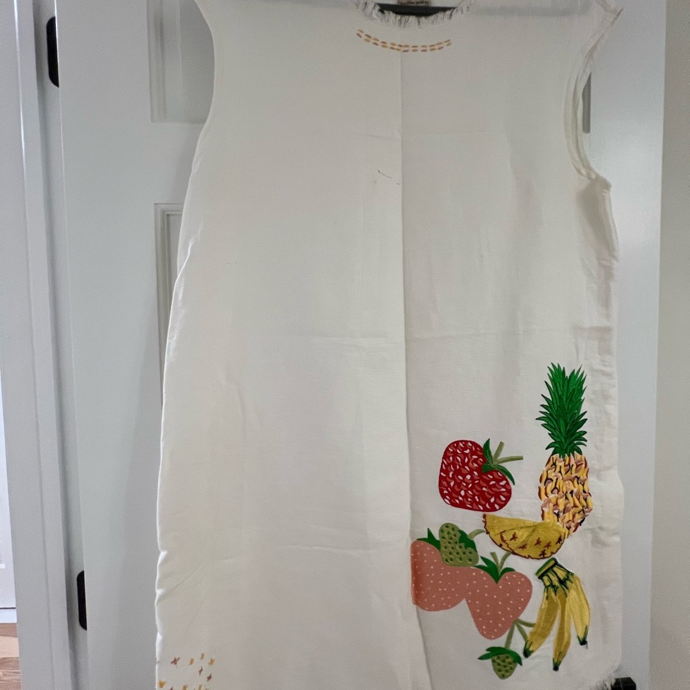 Holding Horses White Top with Embroidered Details Anthropologie size L